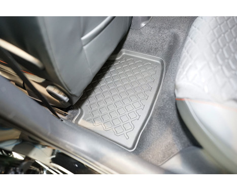 Rubber mats suitable for Seat Leon mHEV / Leon Sportstourer mHEV / VW Golf VIII Variant mHEV 2020+, Image 6