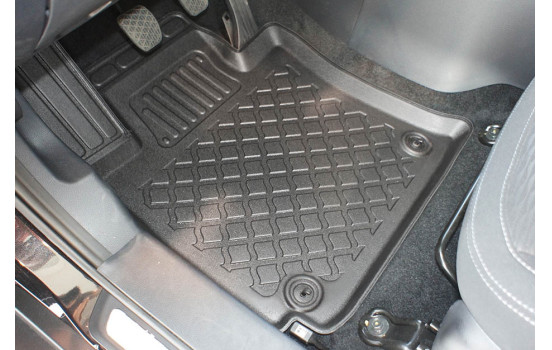 Rubber mats suitable for Ssangyong Tivoli SUV/5 03.2015-2017, XLV SUV/5 08.2016-09.2019, Image 4