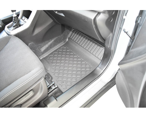 Rubber mats suitable for Suzuki SX-4 II Hybrid 2019-2021 / Suzuki S-Cross III Hybrid 2021+, Image 4