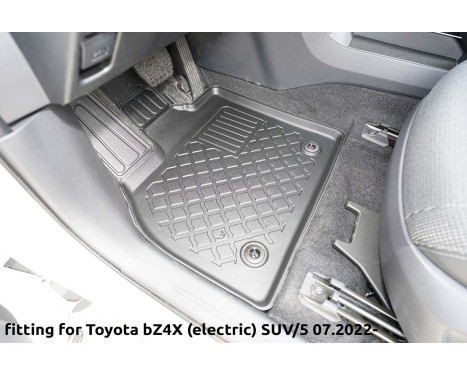 Rubber mats suitable for Toyota bZ4X / Lexus RZ 450e / Subaru Solterra 2022-, Image 4