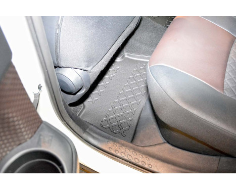 Rubber mats suitable for Toyota C-HR/C-HR II 2017+ (incl. Hybrid, excl. PHEV), Image 6