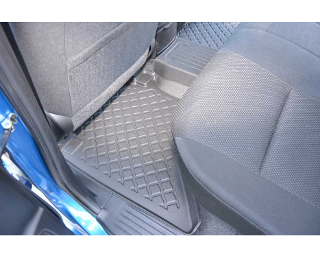 Rubber mats suitable for Toyota Hilux Double Cab 2006-2016, Image 9