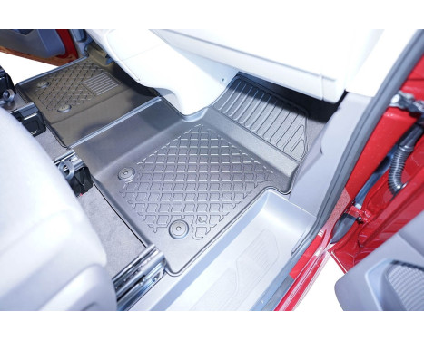 Rubber mats suitable for Volkswagen Multivan T7 2021+, Image 4