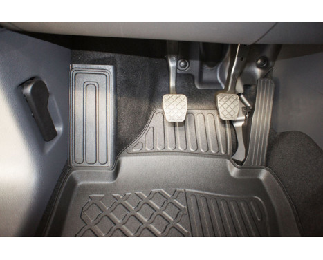 Rubber mats suitable for Volkswagen Touran 2003-2015, Image 4