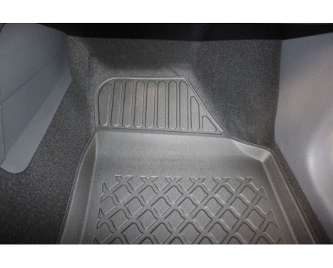 Rubber mats suitable for Volkswagen Touran 2003-2015, Image 6