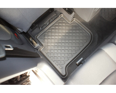 Rubber mats suitable for Volkswagen Touran 2003-2015, Image 7