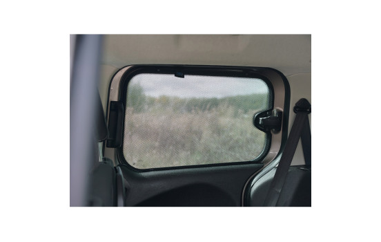 Set Car Shades (rear doors) suitable for Ford Tourneo Courier 2014-2023 (with opening windows), Image 5