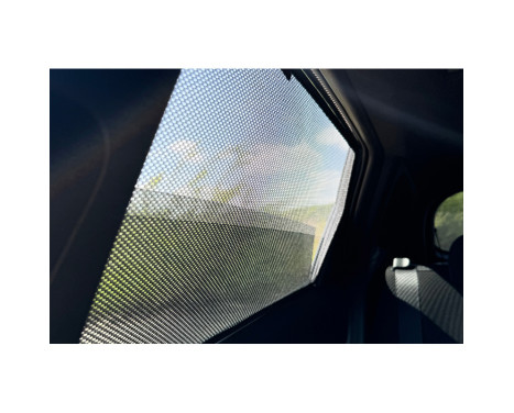 Set Car Shades (rear doors) suitable for Hyundai Kona II 5 doors 2024- (2-piece), Image 7