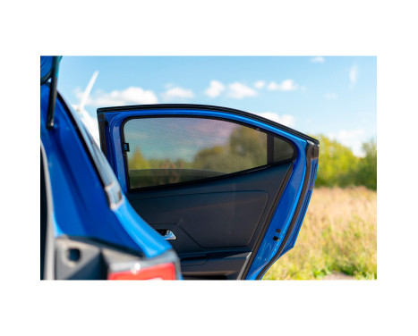 Sun blinds (rear doors) suitable for Opel Mokka 5 doors 2020- (2-piece), Image 6