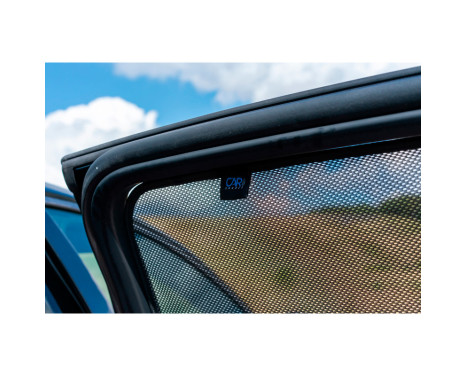 Sunshades (rear doors) suitable for Kia Stinger 2018- (4-piece), Image 7