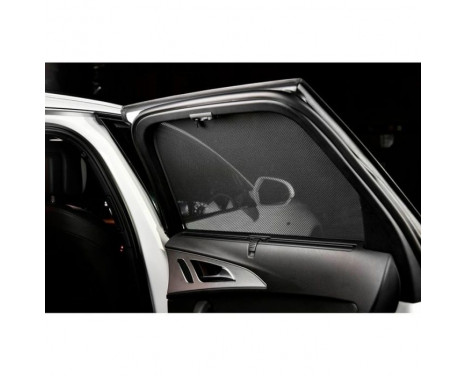 Privacy Shades (rear doors) suitable for Nissan Qashqai 5-door 2014-2021 (2-piece), Image 2