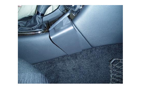ProClip - Mercedes Benz C-Class 2000-2006 / CLC-Class 2009-2011 Angled mount, Low, Image 2