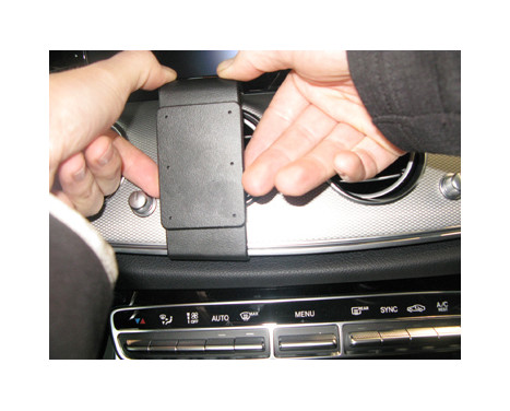 ProClip - Mercedes Benz E-Class 2018-> Center mount, Image 4