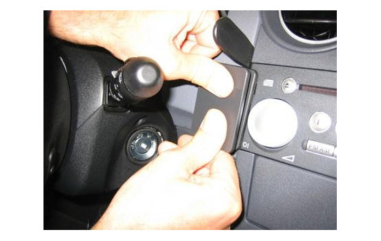 ProClip - Mitsubishi Colt 2005-2008 Center mount, Image 2