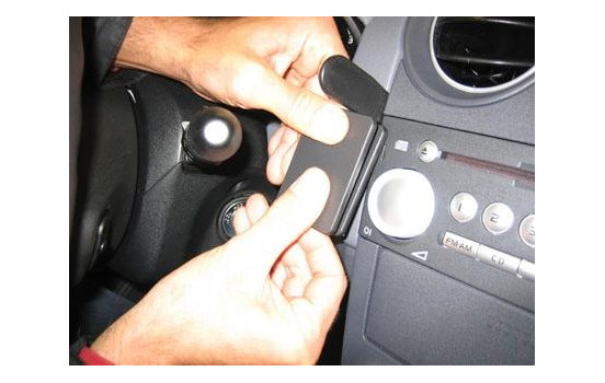 ProClip - Mitsubishi Colt 2005-2008 Center mount, Image 3