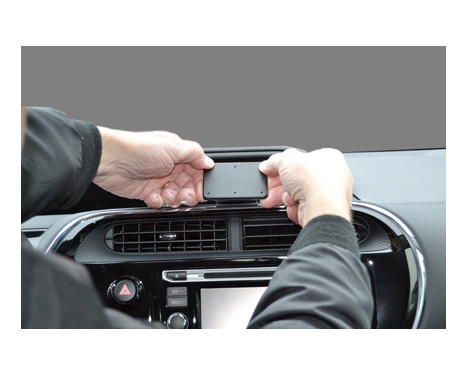 ProClip - Toyota Prius c 2018 - Center mount, Image 3