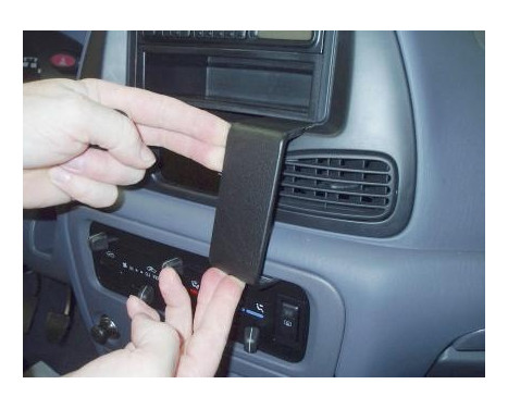 ProClip - Toyota Town Ace 2003-2005 Angled mount, Image 2