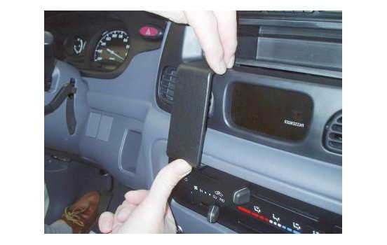 ProClip - Toyota Town Ace 2003-2005 Center mount, Image 2