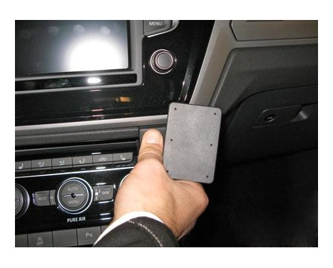ProClip - Volkswagen Touran 2016 - Angled mount, Image 3