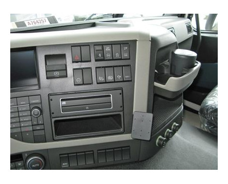 ProClip - Volvo FM Series 2014-2020 Angled mount, Image 2