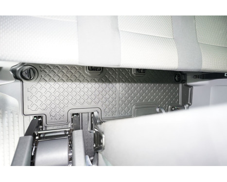 Rubber mat 3rd row suitable for Volkswagen Transporter T5 / T6 / T6.1 2003+, Image 3