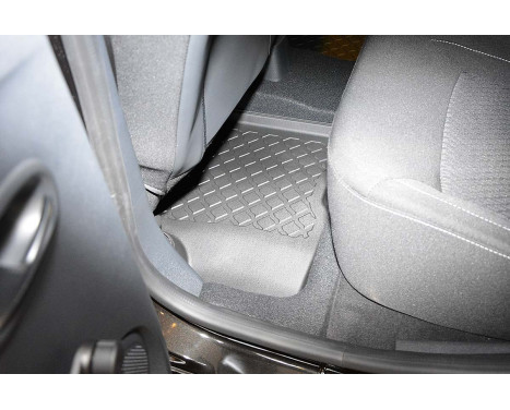 Rubber mats suitable for Dacia Logan II / Logan II MCV 5-Seater 2013-2021, Image 6