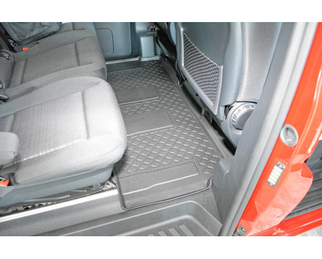 Rubber mats suitable for Mercedes V-Class, Vito, EQV, eVito, Crew van, Tourer+ Tourer Base, Image 2