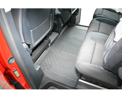 Rubber mats suitable for Mercedes V-Class, Vito, EQV, eVito, Crew van, Tourer+ Tourer Base, Image 3
