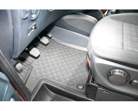 Rubber mats suitable for Mercedes V-Class (W447) / (E-)Vito (W447) / EQV300 2014+, Image 3
