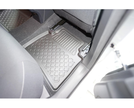 Rubber mats suitable for Toyota Prius V Plug-in Hybrid 2023-, Image 7
