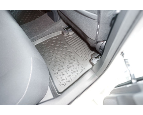 Rubber mats suitable for Toyota Prius V Plug-in Hybrid 2023-, Image 8