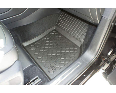 Rubber mats suitable for Volkswagen Tiguan II 2016+ (incl. Facelift), Image 5
