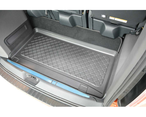 Boot liner suitable for Ford Tourneo Custom L1 Facelift V/5 02.2018- behind the third row of seats, Image 5