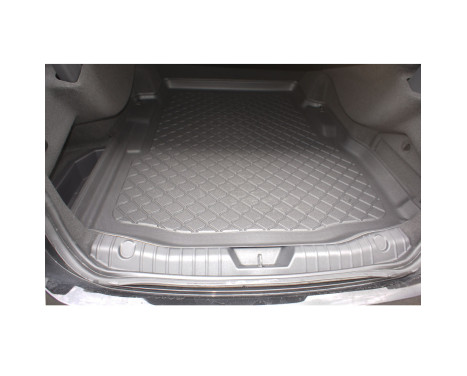 Boot liner suitable for Jaguar XF (X260) 2015+ (with home bringer), Image 3