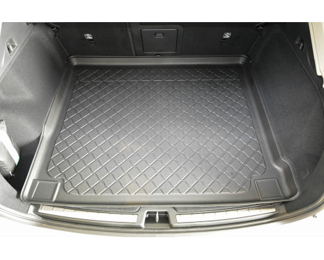 Boot liner suitable for Volvo XC60 II SUV/5 07.2017- / Volvo XC60 T8 plug-in hybrid SUV/5 01.2018-, Image 4