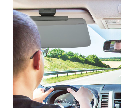 Sunshade on Sun Visor, Image 2