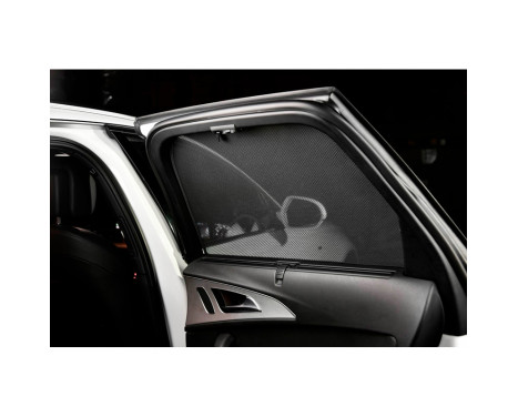 Privacy Shades suitable for Opel Mokka 5 doors 2020- (4 pieces) PV OPMOK5B, Image 2