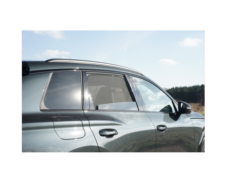 Set Car Shades (rear doors) suitable for Audi Q6 E-Tron (GFB) 2024- (2-piece), Image 6