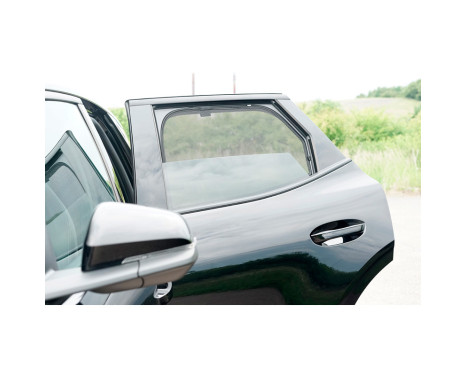 Set Car Shades (rear doors) suitable for Ford Explorer EV (CX740) 2024- (2-piece), Image 6