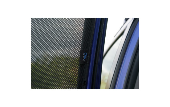 Set Car Shades (rear doors) suitable for Toyota Hilux VIII Twin Cab 2015- (2-piece), Image 7