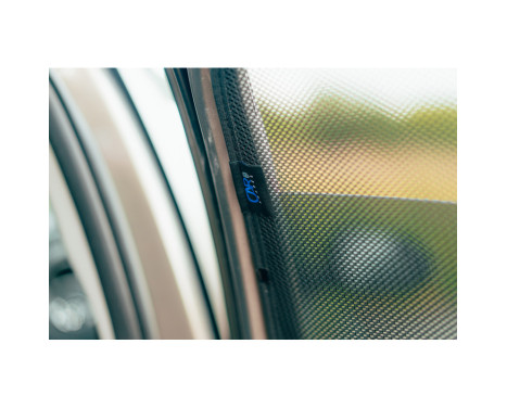 Set Car Shades (rear doors) suitable for Toyota Yaris (P21) 5 doors 2020- (2-piece), Image 8
