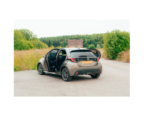 Set Car Shades (rear doors) suitable for Toyota Yaris (P21) 5 doors 2020- (2-piece), Image 9