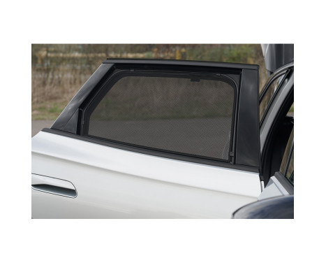 Set Car Shades (rear doors) suitable for Volkswagen ID.7 Tourer 2024- (2-piece), Image 7