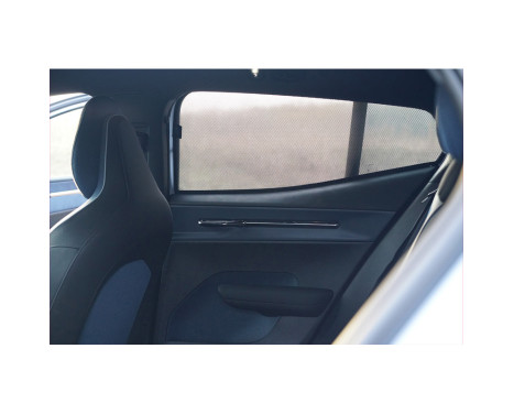 Set Car Shades (rear doors) suitable for Volvo EX30 2023- (2-piece), Image 5
