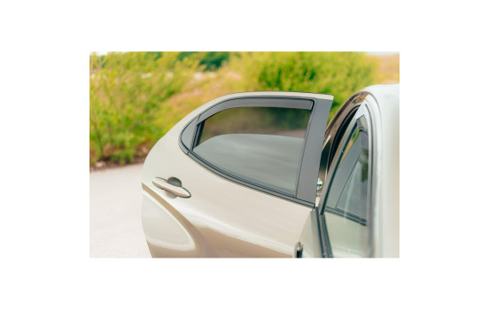 Set Car Shades suitable for Toyota Yaris (P21) 2020- (4-piece), Image 6