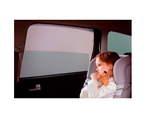 Sonniboy privacy shades suitable for Volkswagen Up! / Seat Mii / Skoda Citigo 5-door 2012- CL 10110, Image 2