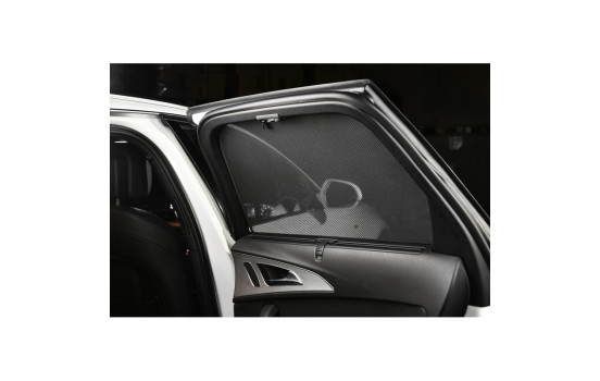Sun blinds (rear doors) suitable for Land Rover Discovery 5 doors 2004- (2-piece), Image 2