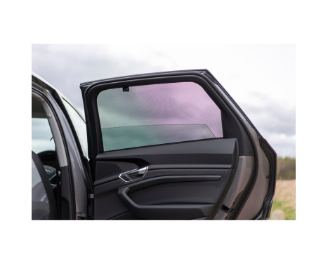 Sunshades (rear doors) suitable for Audi E-Tron 2018 - excl. Sportback (2-piece) PV AUETRO5A18 Privacy shades, Image 6