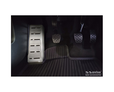 Avisa Steel Footrest suitable for Skoda Octavia (NX_) (Liftback & Combi) 2020-, Image 2