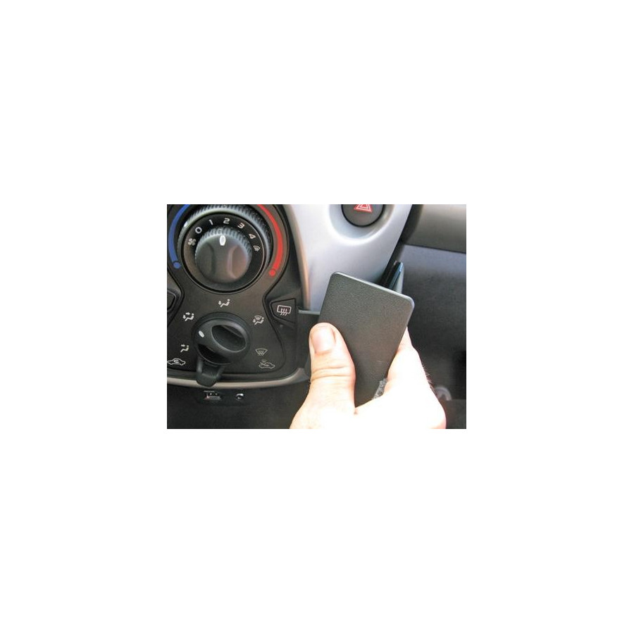 ProClip Citroën C1 Peugeot 108 Toyota Aygo 2014-> Angled